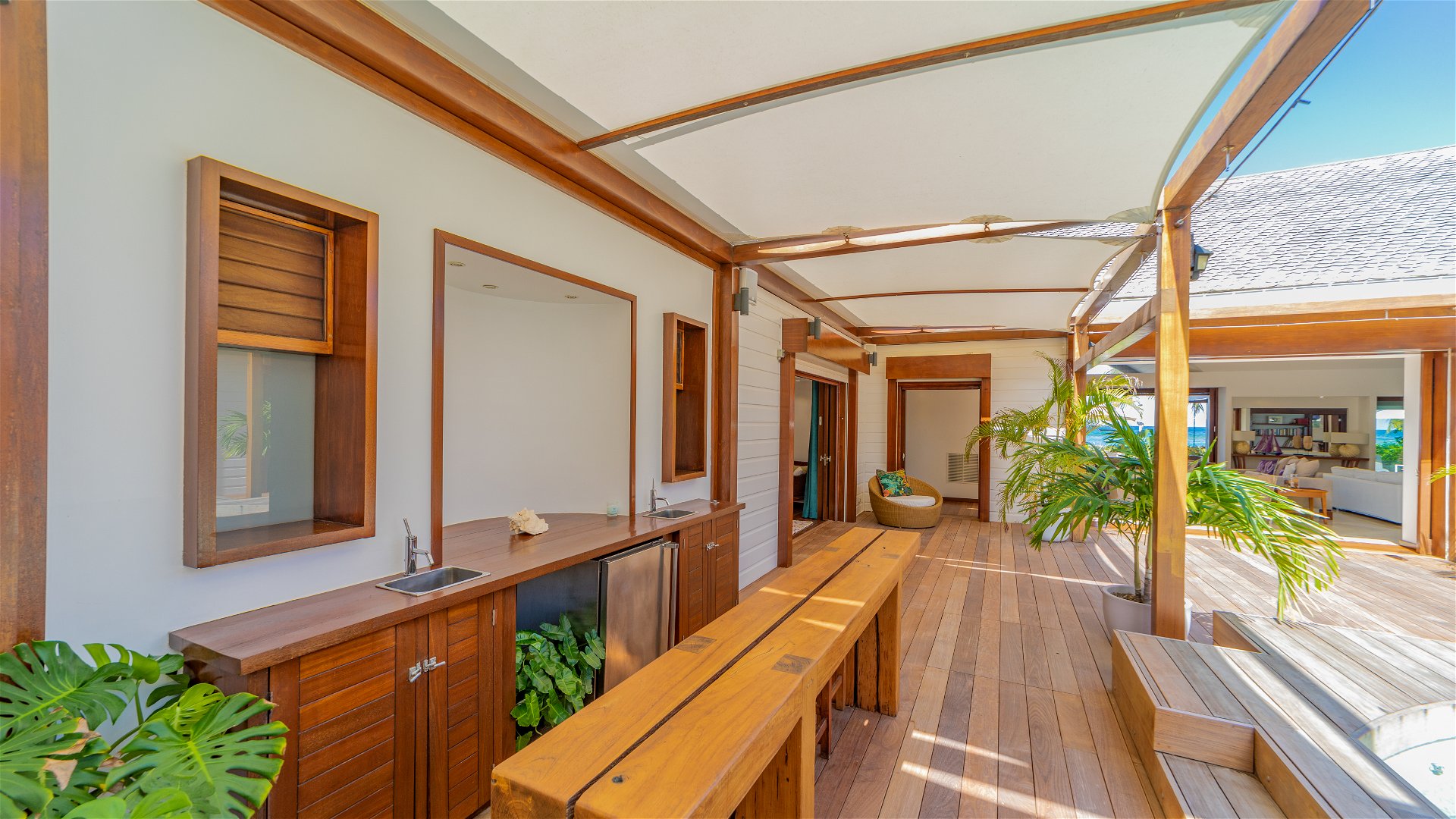 La Plage, Seven-Bedroom Beachfront Villa on Lorient Beach - Photo 18