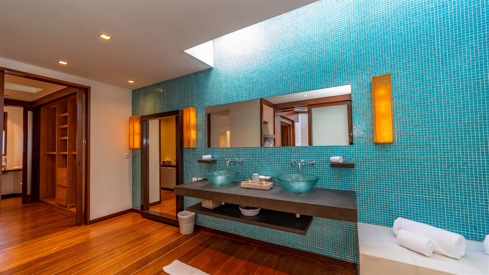 La Plage, Seven-Bedroom Beachfront Villa on Lorient Beach - Photo 36