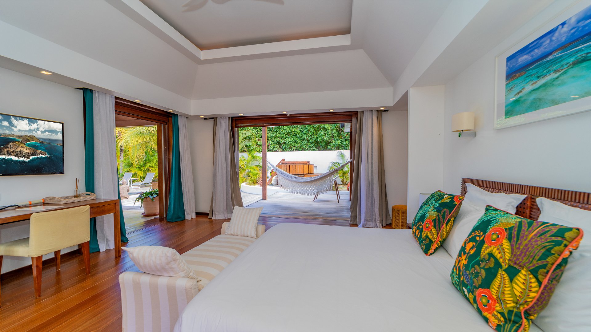 La Plage, Seven-Bedroom Beachfront Villa on Lorient Beach - Photo 39