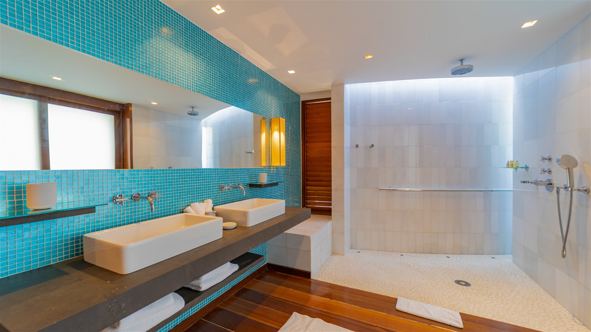 La Plage, Seven-Bedroom Beachfront Villa on Lorient Beach - Photo 50