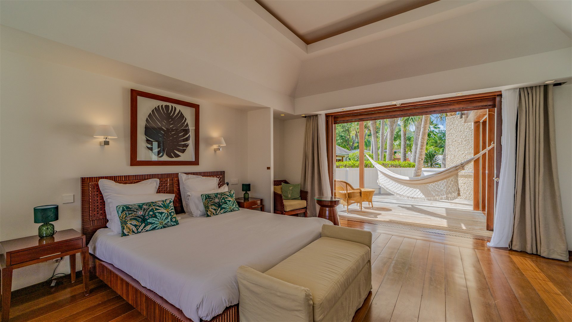 La Plage, Seven-Bedroom Beachfront Villa on Lorient Beach - Photo 52