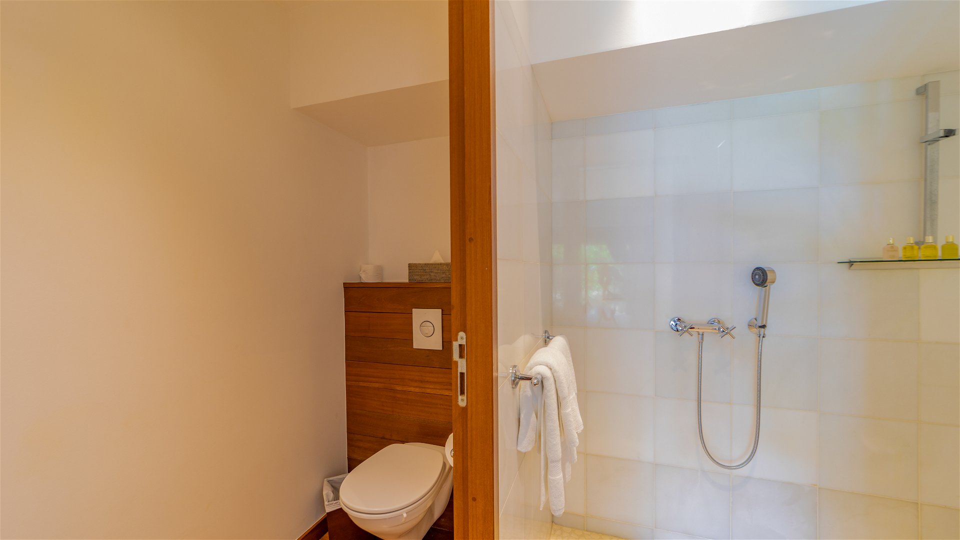 La Plage, Seven-Bedroom Beachfront Villa on Lorient Beach - Photo 67