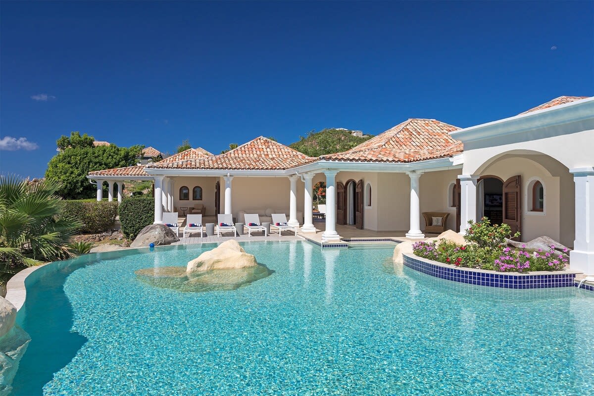 La Salamandre, a Six-Bedroom Lagoonfront Villa in Terres Basses - Photo 12