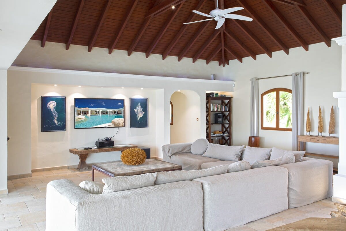 La Salamandre, a Six-Bedroom Lagoonfront Villa in Terres Basses - Photo 19