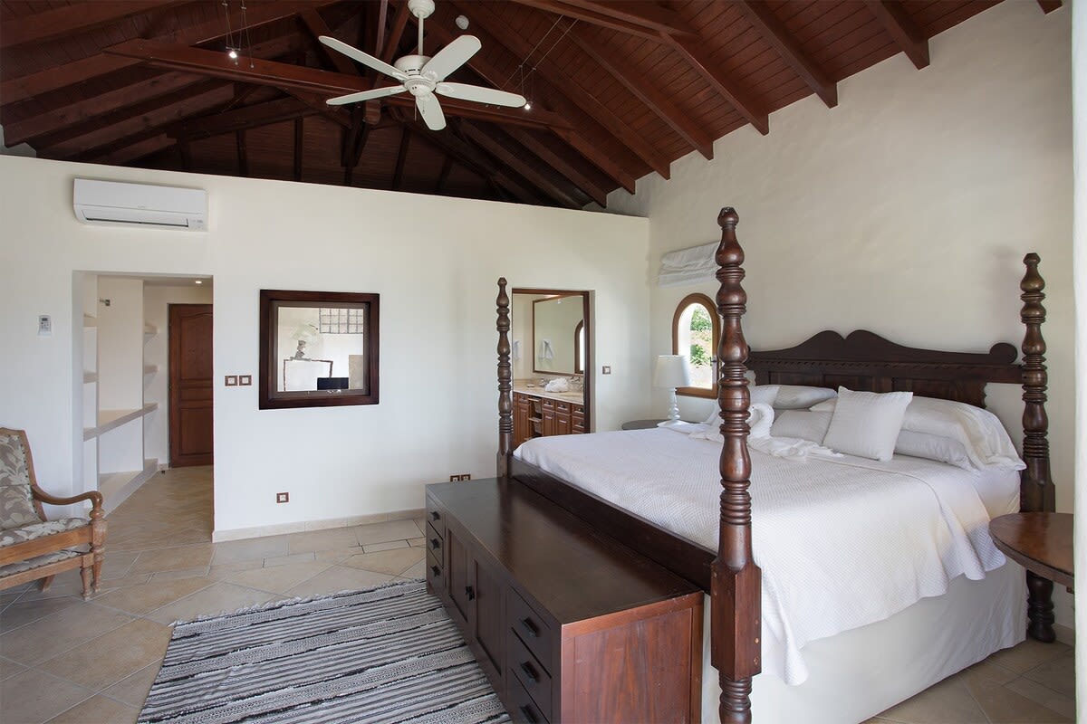 La Salamandre, a Six-Bedroom Lagoonfront Villa in Terres Basses - Photo 23