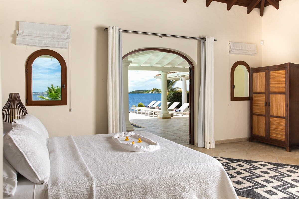 La Salamandre, a Six-Bedroom Lagoonfront Villa in Terres Basses - Photo 28