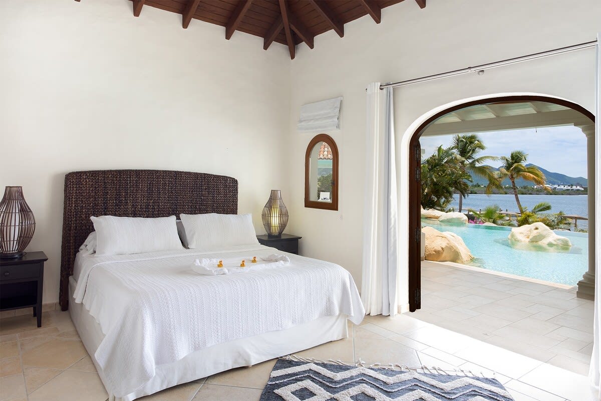 La Salamandre, a Six-Bedroom Lagoonfront Villa in Terres Basses - Photo 29