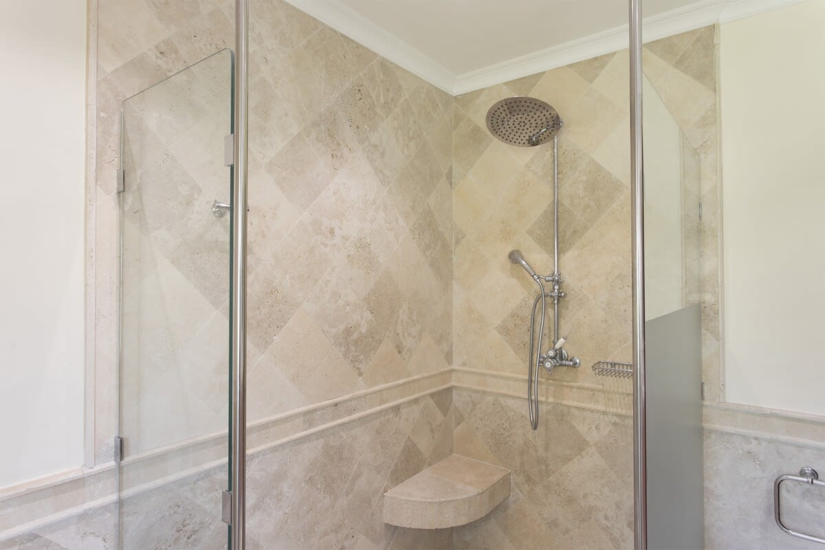 La Salamandre, a Six-Bedroom Lagoonfront Villa in Terres Basses - Photo 33