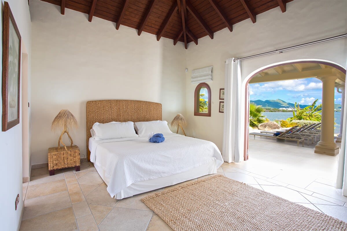 La Salamandre, a Six-Bedroom Lagoonfront Villa in Terres Basses - Photo 34