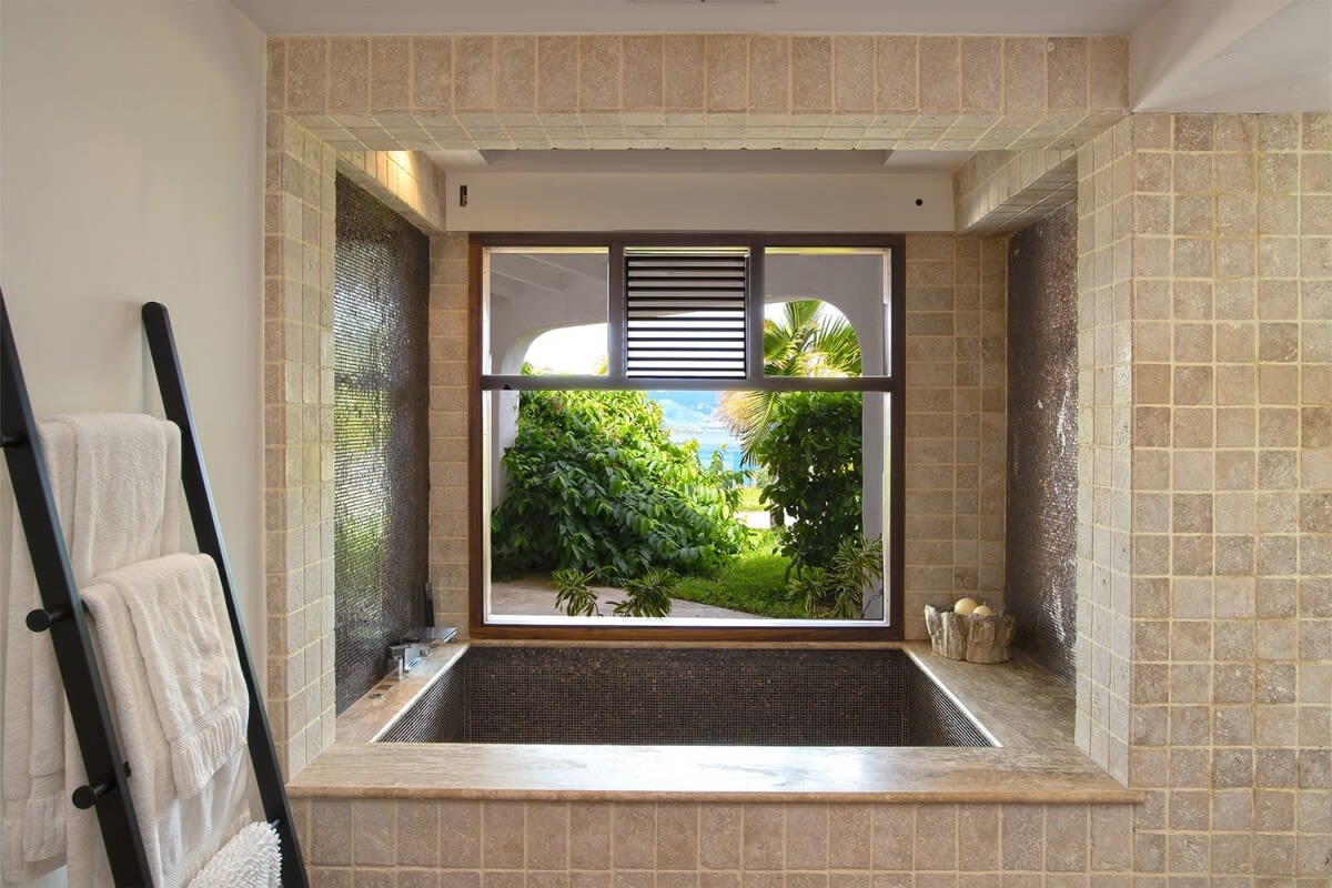 La Vue Folle, Terres Basses Beachfront Villa with Two Pools and Simpson Bay Lagoon Views - Photo 27