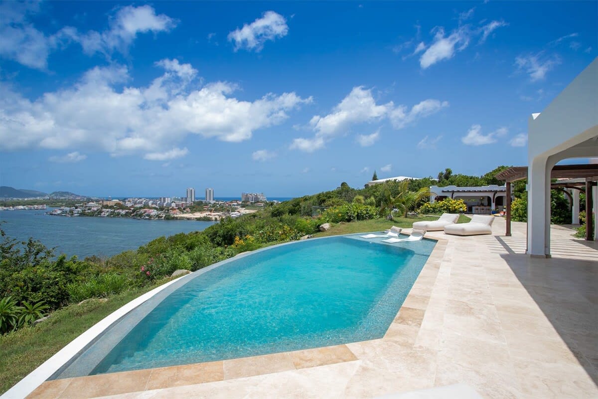 La Vue Folle, Terres Basses Beachfront Villa with Two Pools and Simpson Bay Lagoon Views Gallery 3