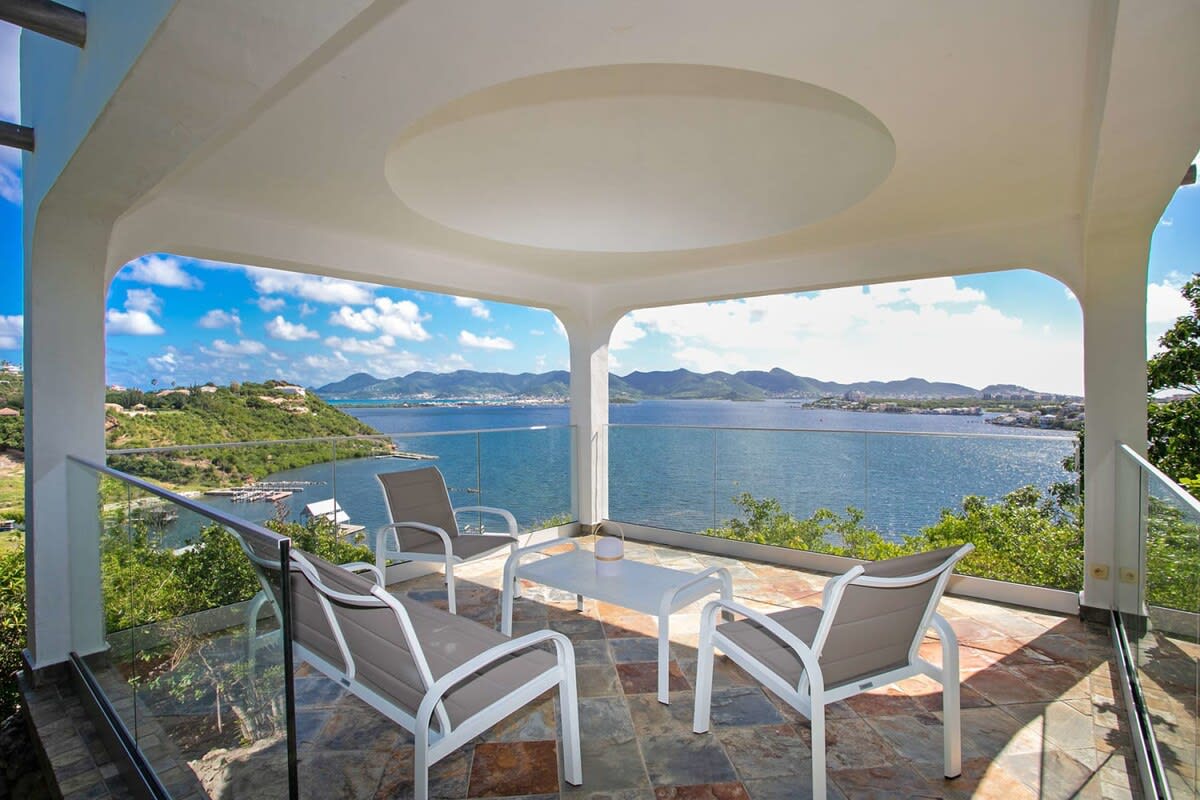 La Vue Folle, Terres Basses Beachfront Villa with Two Pools and Simpson Bay Lagoon Views - Photo 42