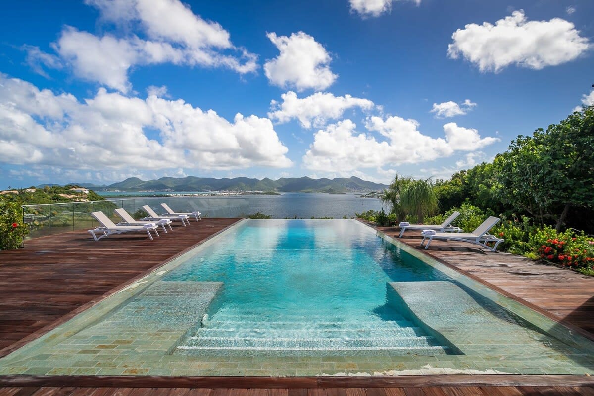 La Vue Folle, Terres Basses Beachfront Villa with Two Pools and Simpson Bay Lagoon Views - Photo 5