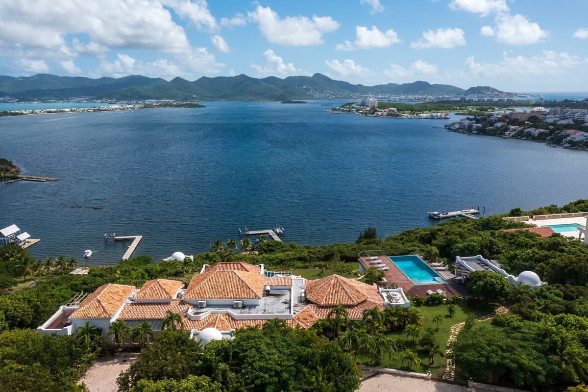 La Vue Folle, Terres Basses Beachfront Villa with Two Pools and Simpson Bay Lagoon Views - Photo 8
