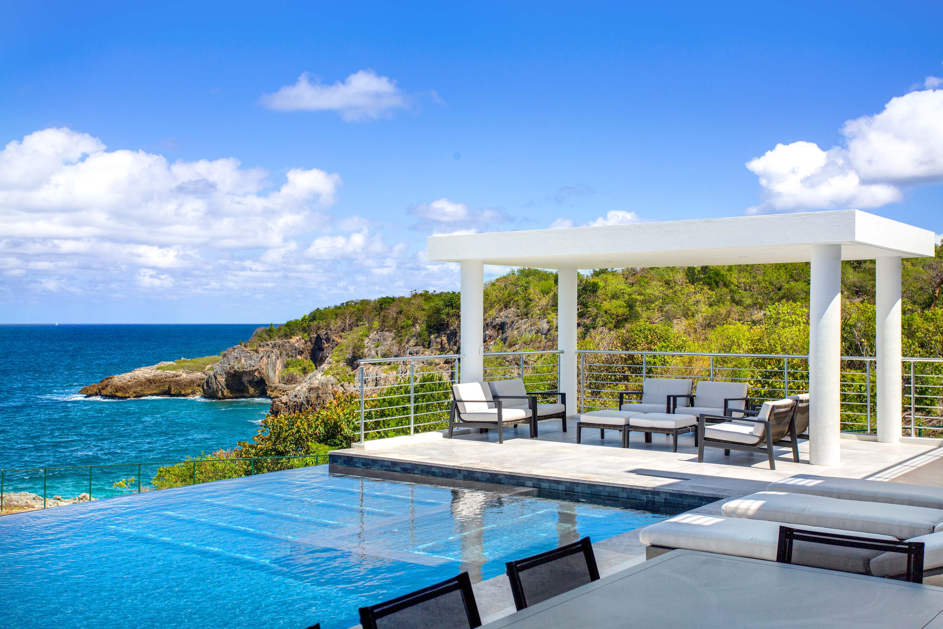 Le Rêve Bleu, a Beachfront Black Garden Villa with Pool, Jacuzzi and Four Ensuite Bedrooms - Photo 14