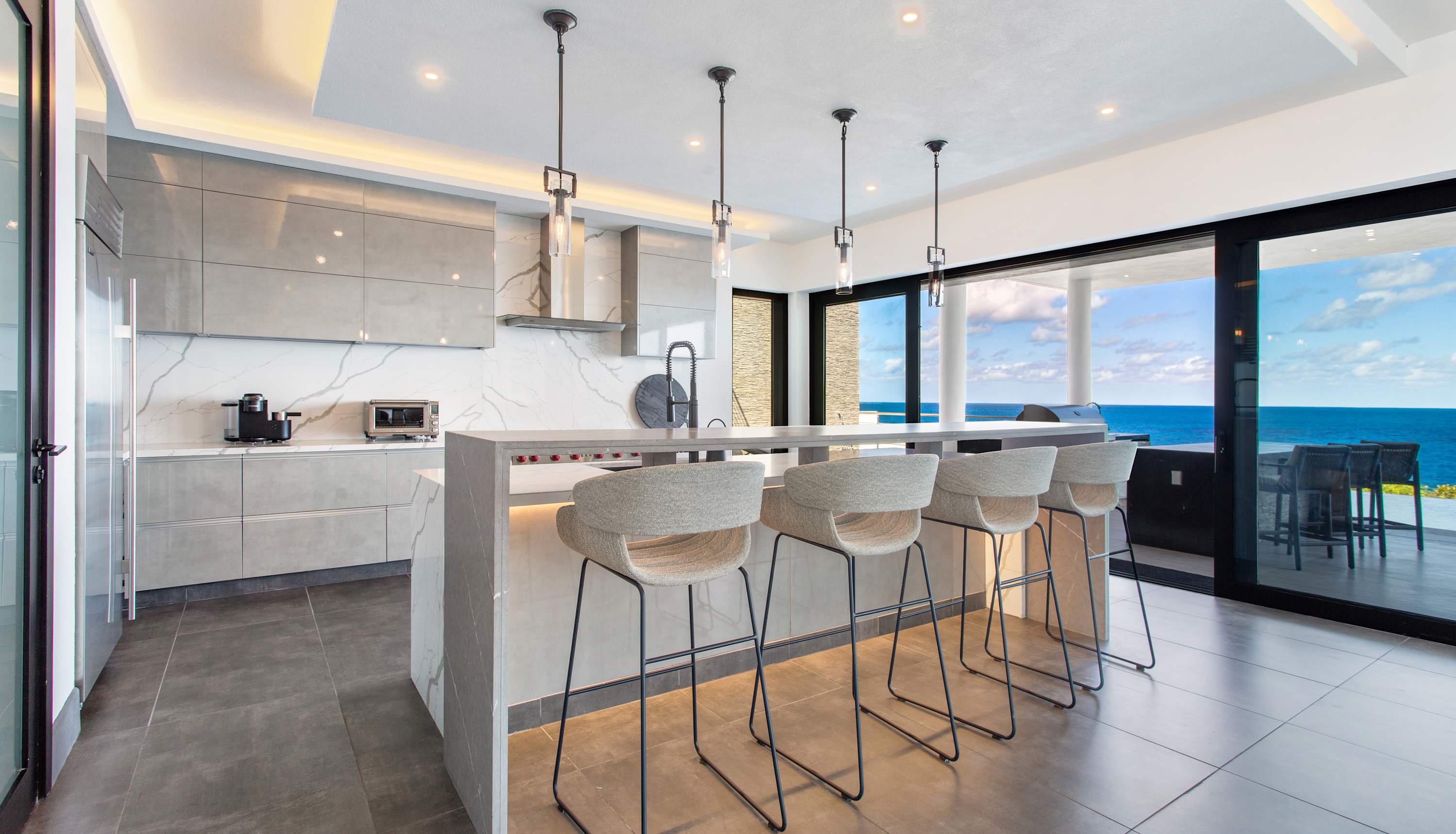 Le Rêve Bleu, a Beachfront Black Garden Villa with Pool, Jacuzzi and Four Ensuite Bedrooms - Photo 20