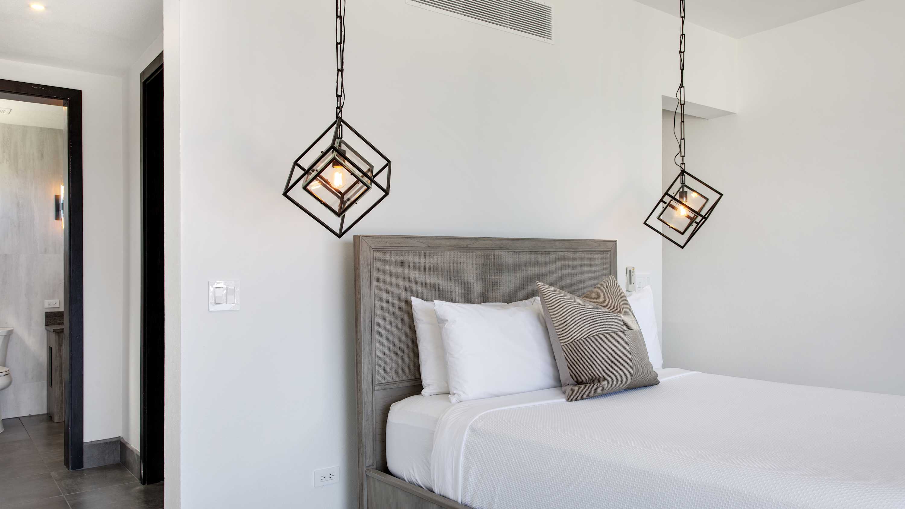 Le Rêve Bleu, a Beachfront Black Garden Villa with Pool, Jacuzzi and Four Ensuite Bedrooms - Photo 40