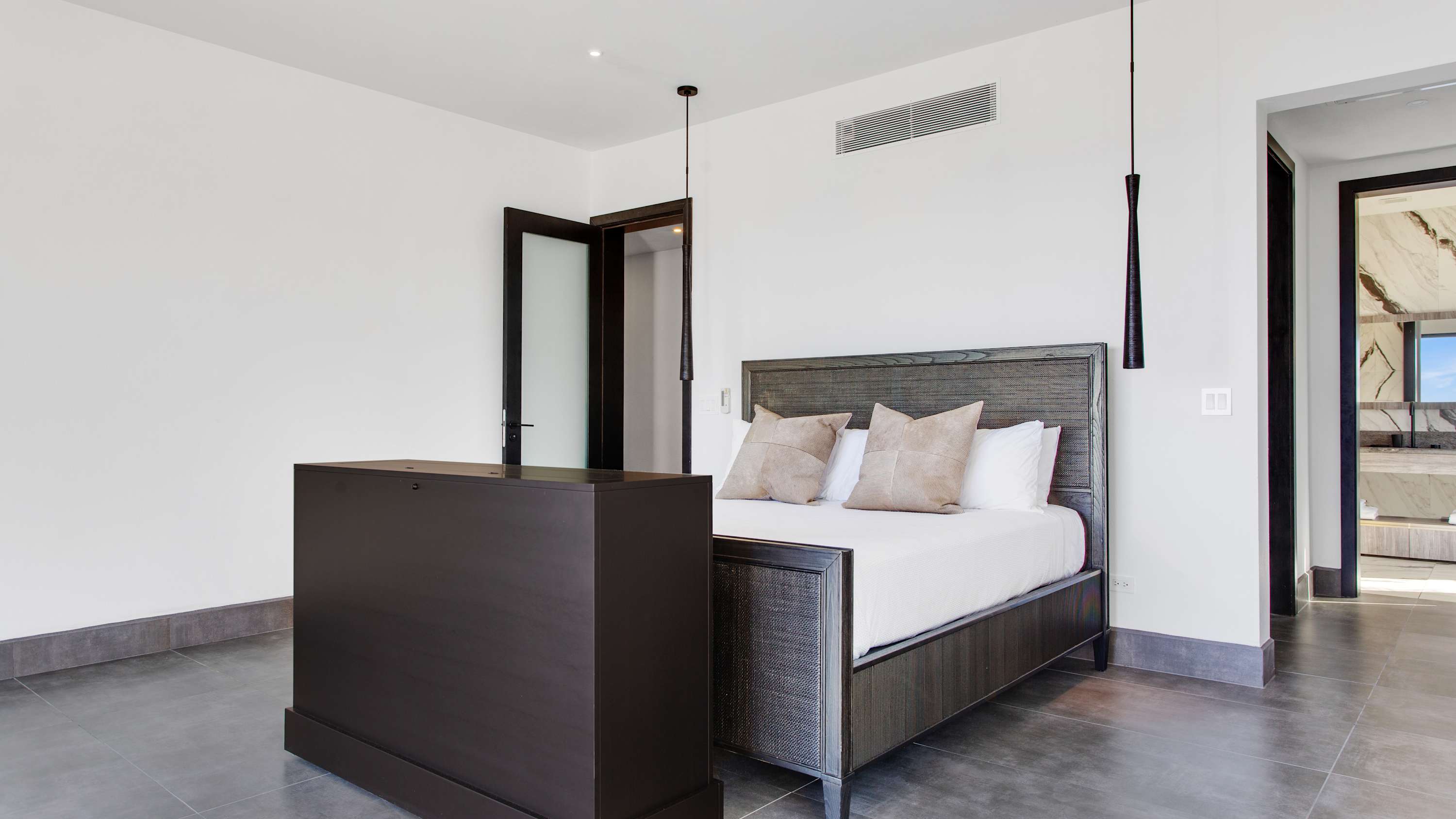 Le Rêve Bleu, a Beachfront Black Garden Villa with Pool, Jacuzzi and Four Ensuite Bedrooms - Photo 49