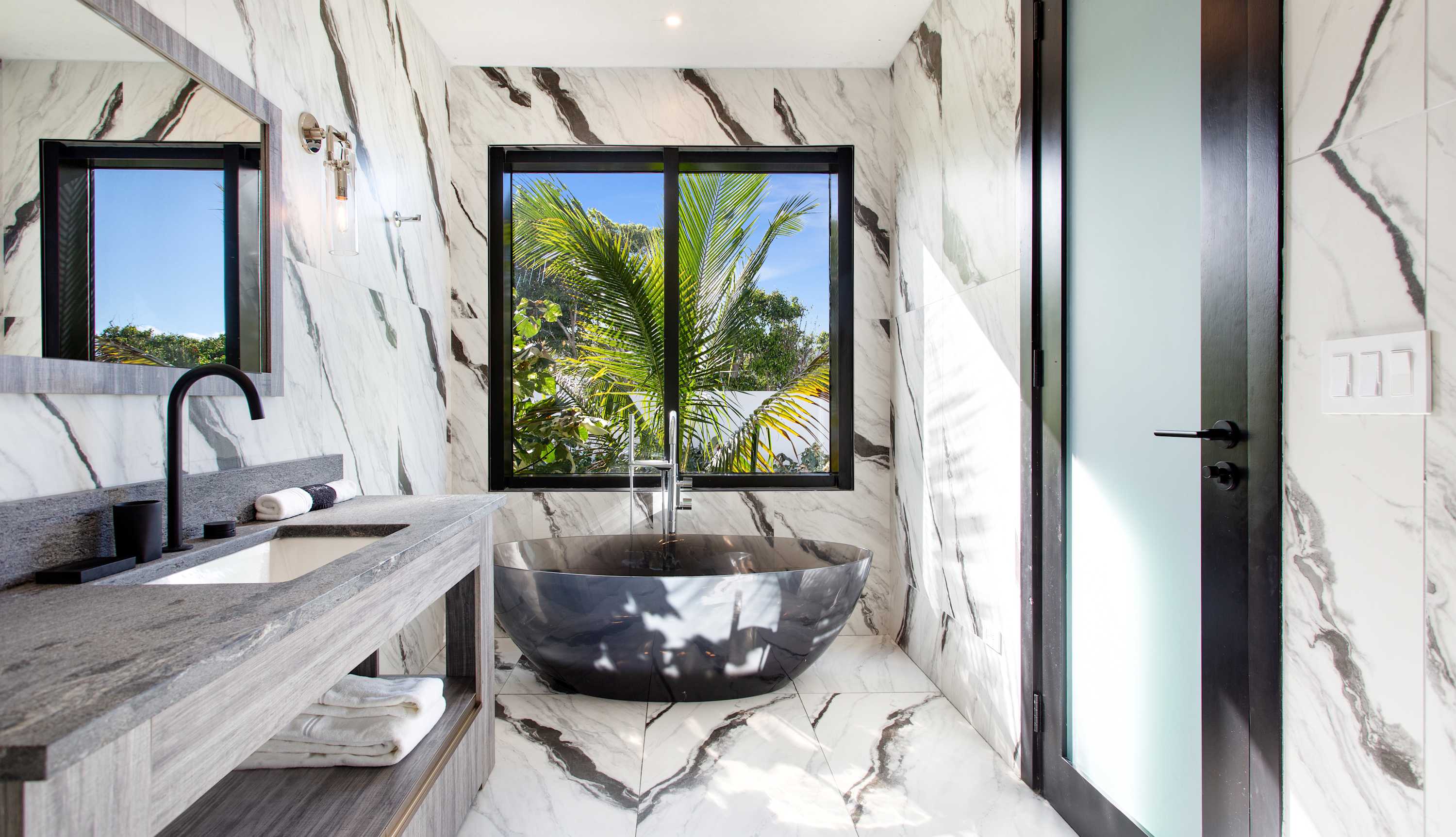 Le Rêve Bleu, a Beachfront Black Garden Villa with Pool, Jacuzzi and Four Ensuite Bedrooms - Photo 52