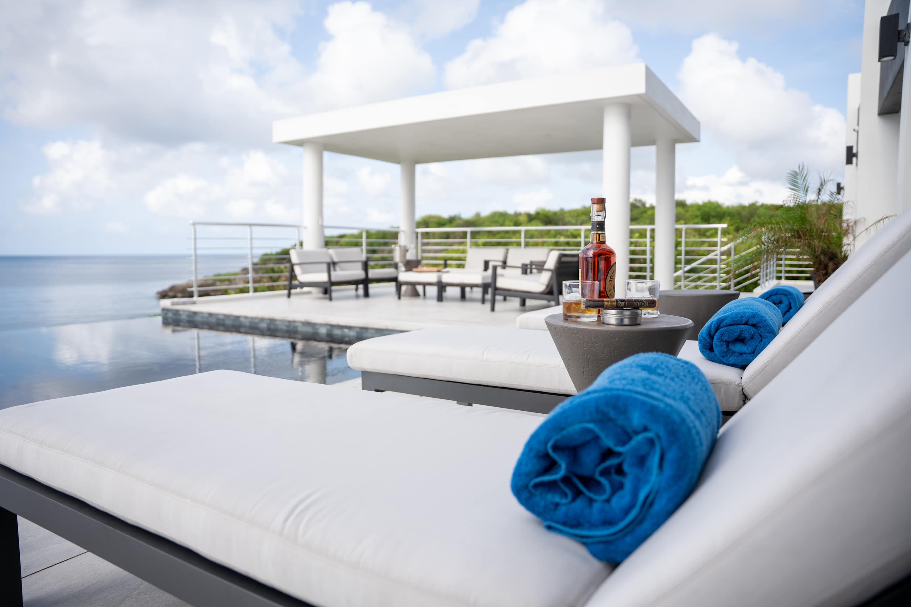 Le Rêve Bleu, a Beachfront Black Garden Villa with Pool, Jacuzzi and Four Ensuite Bedrooms - Photo 58