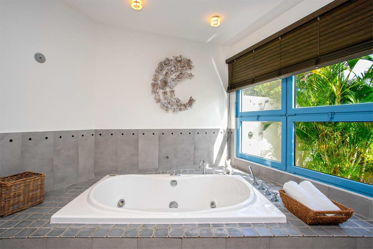 Les Palmiers Bleus, a Five Bedroom Terres Basses Villa Steps from Baie aux Prunes - Photo 22