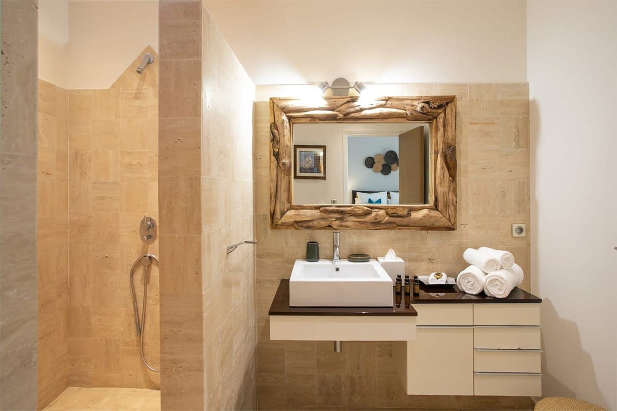 Les Palmiers Bleus, a Five Bedroom Terres Basses Villa Steps from Baie aux Prunes - Photo 33