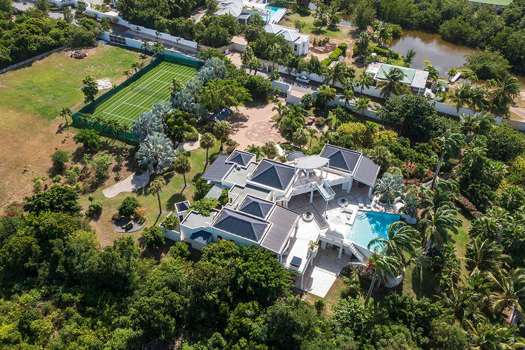 Les Palmiers Bleus, a Five Bedroom Terres Basses Villa Steps from Baie aux Prunes - Photo 50