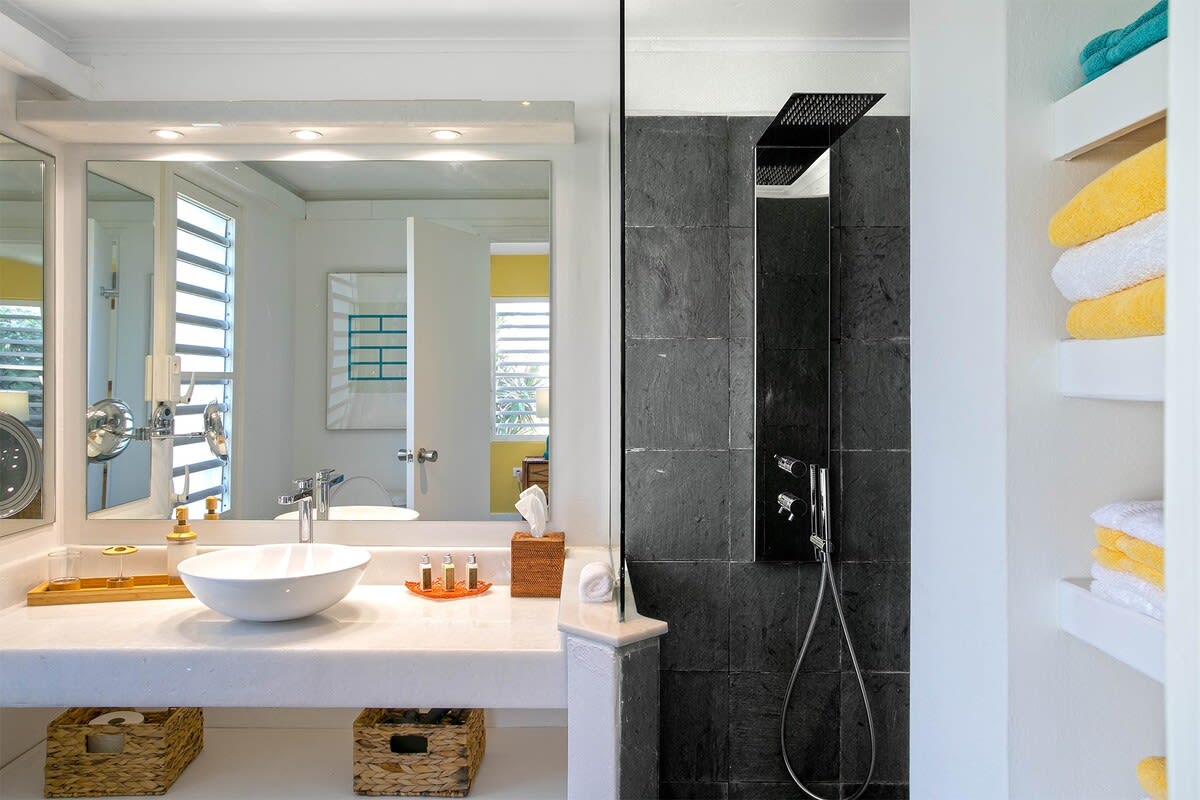 Villa Libellule, Five-Bedroom Baie Rouge Retreat with Caribbean Sea and Simpson Bay Lagoon Views - Photo 19