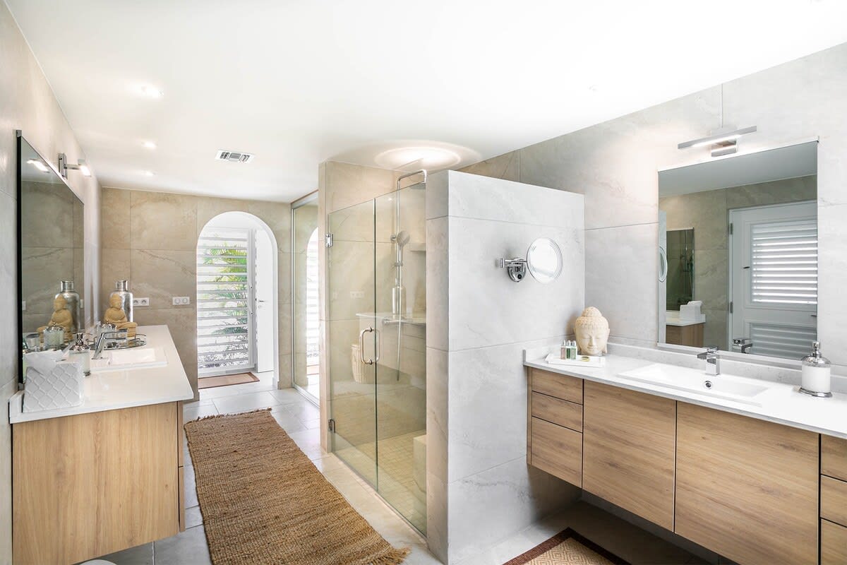Villa Libellule, Five-Bedroom Baie Rouge Retreat with Caribbean Sea and Simpson Bay Lagoon Views - Photo 6