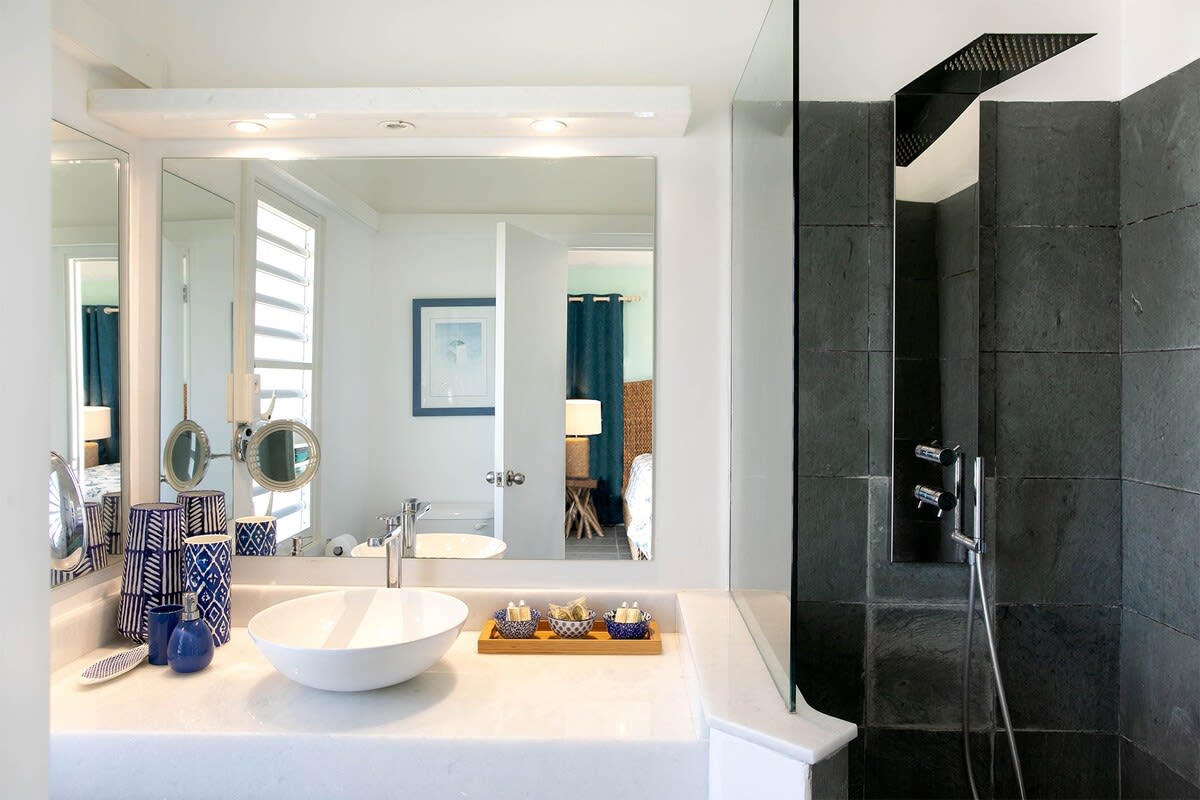 Villa Libellule, Five-Bedroom Baie Rouge Retreat with Caribbean Sea and Simpson Bay Lagoon Views - Photo 9