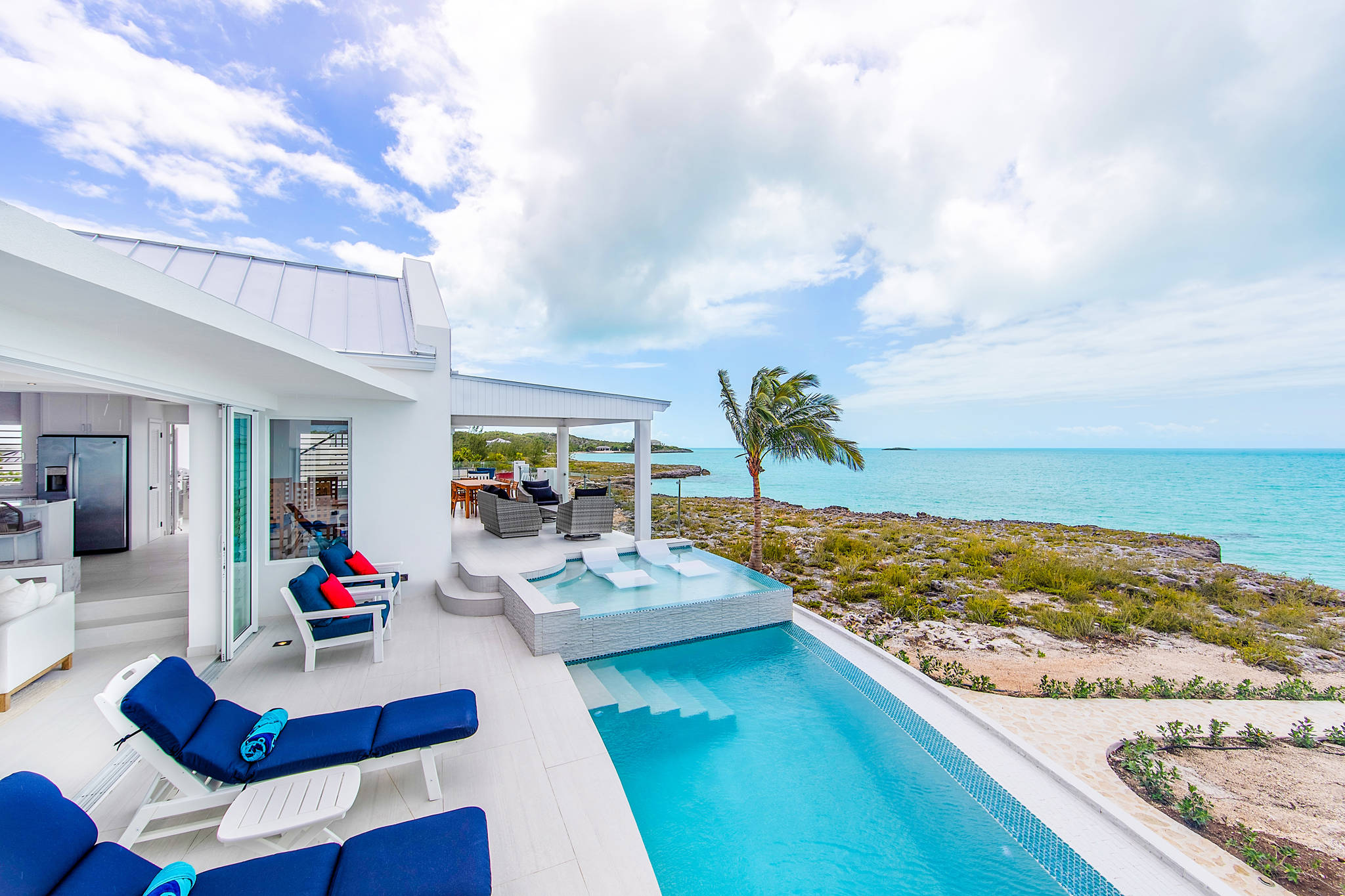 Luna Sea, Renovated Oceanfront Villa in Turtle Tail - Photo 50