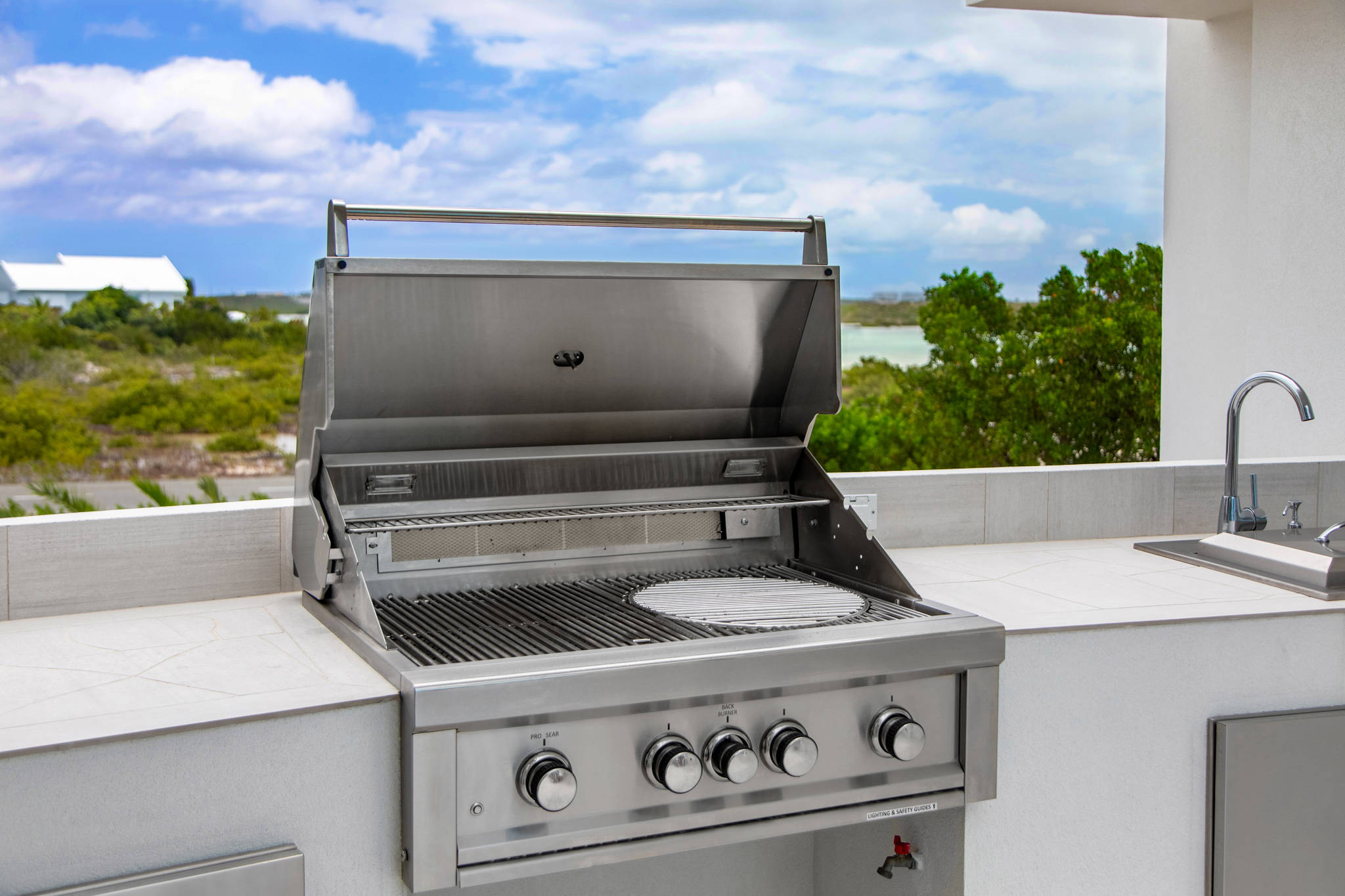 Luna Sea, Renovated Oceanfront Villa in Turtle Tail - Photo 63