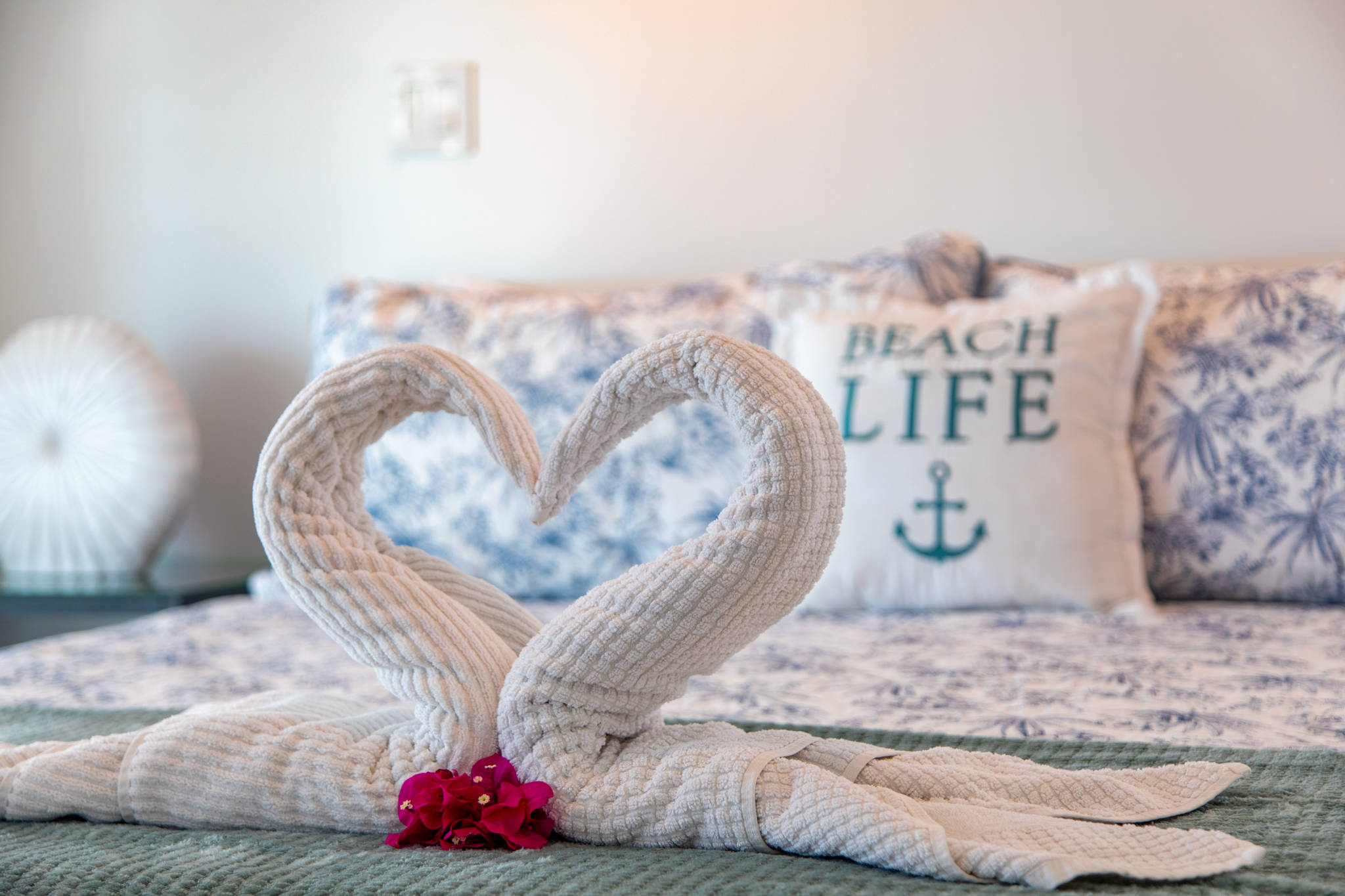 Luna Sea, Renovated Oceanfront Villa in Turtle Tail - Photo 64
