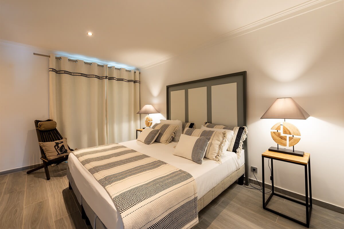 Villa Mandalay, a Five-Bedroom Ocean-View Retreat in Terres Basses - Photo 18