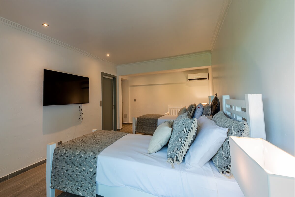 Villa Mandalay, a Five-Bedroom Ocean-View Retreat in Terres Basses - Photo 21