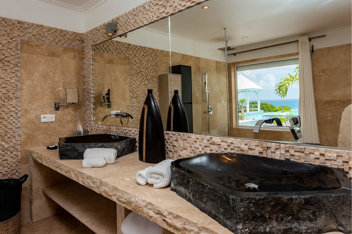 Villa Mandalay, a Five-Bedroom Ocean-View Retreat in Terres Basses - Photo 31