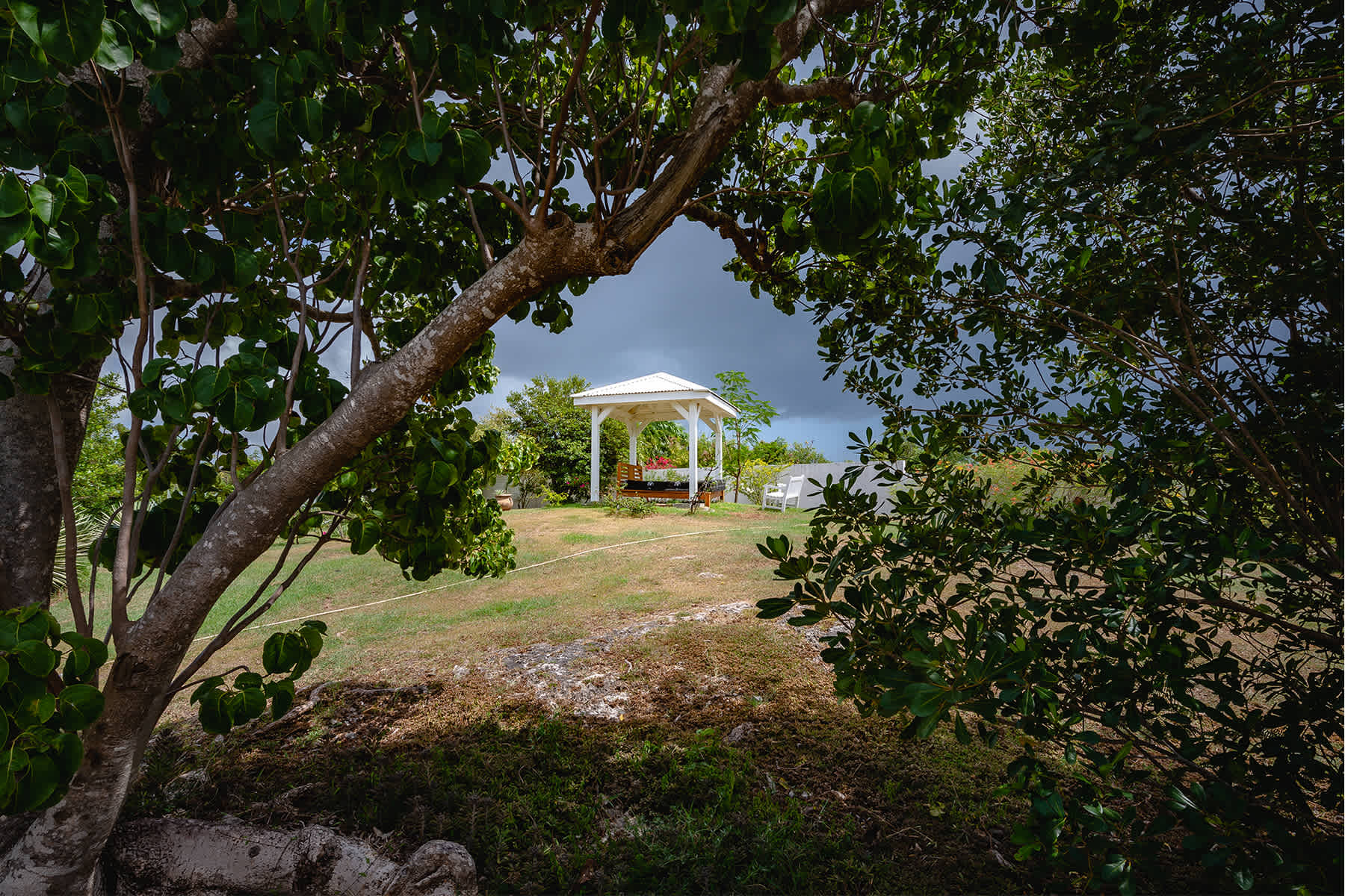 Villa Mandalay, a Five-Bedroom Ocean-View Retreat in Terres Basses - Photo 38