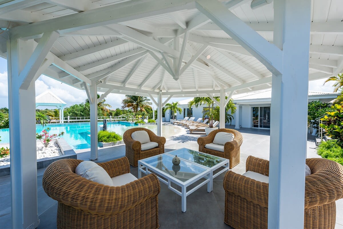 Villa Mandalay, a Five-Bedroom Ocean-View Retreat in Terres Basses - Photo 6