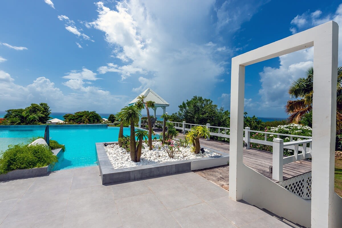 Villa Mandalay, a Five-Bedroom Ocean-View Retreat in Terres Basses - Photo 8
