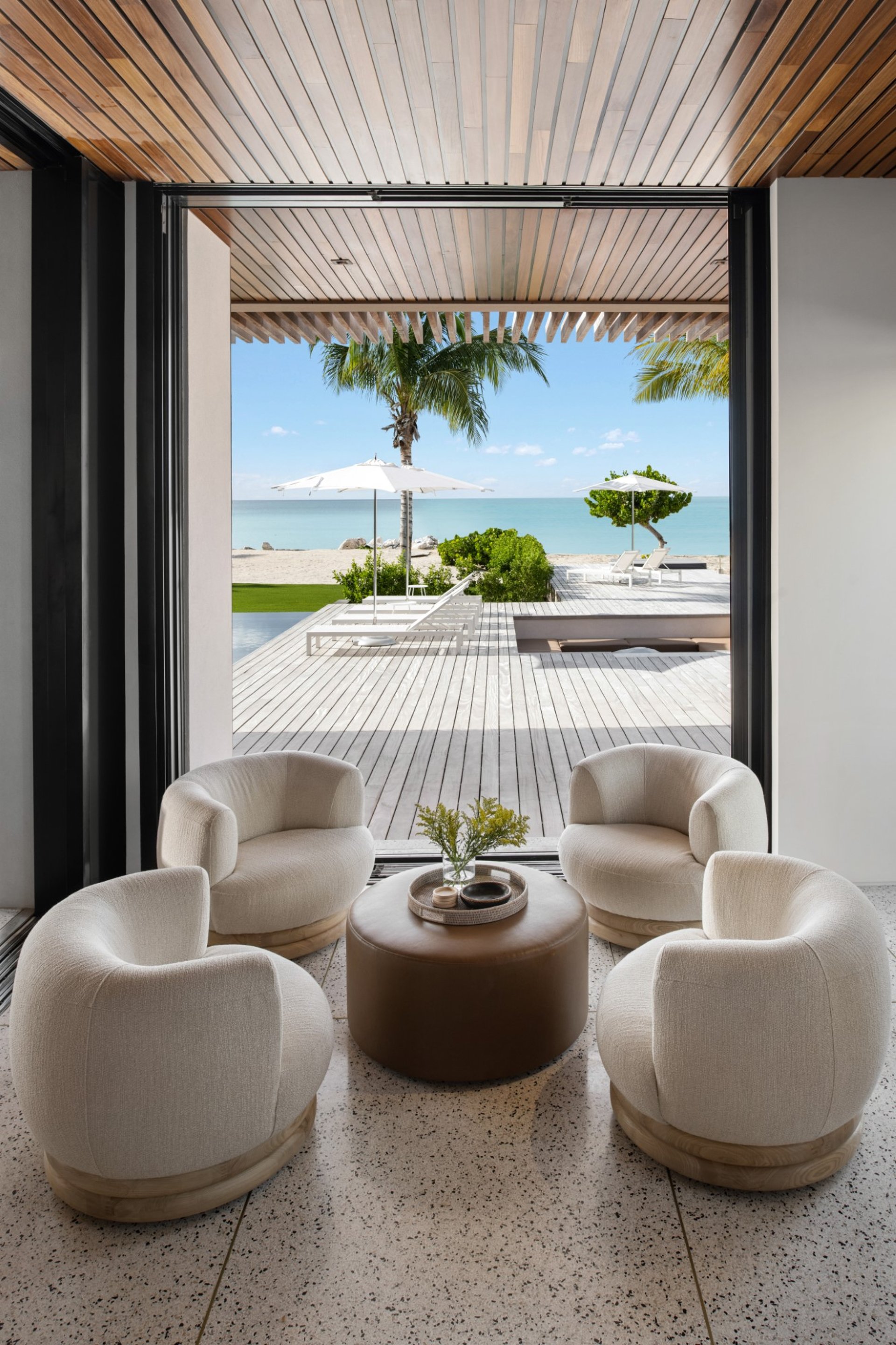 Villa Marahuyo, Grace Bay Beachfront Villa with Heated Pool and Butler Service - Photo 10