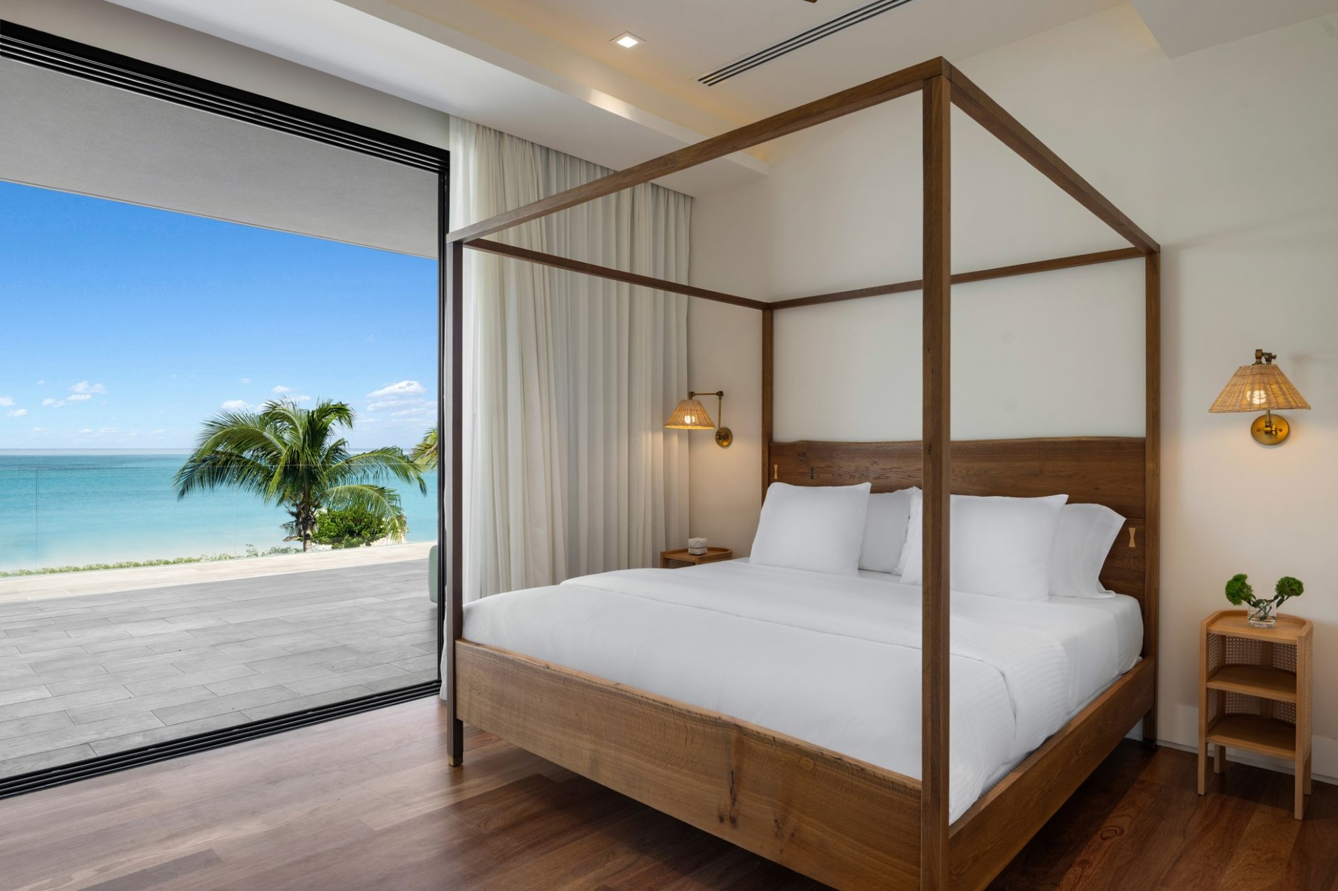 Villa Marahuyo, Grace Bay Beachfront Villa with Heated Pool and Butler Service - Photo 20