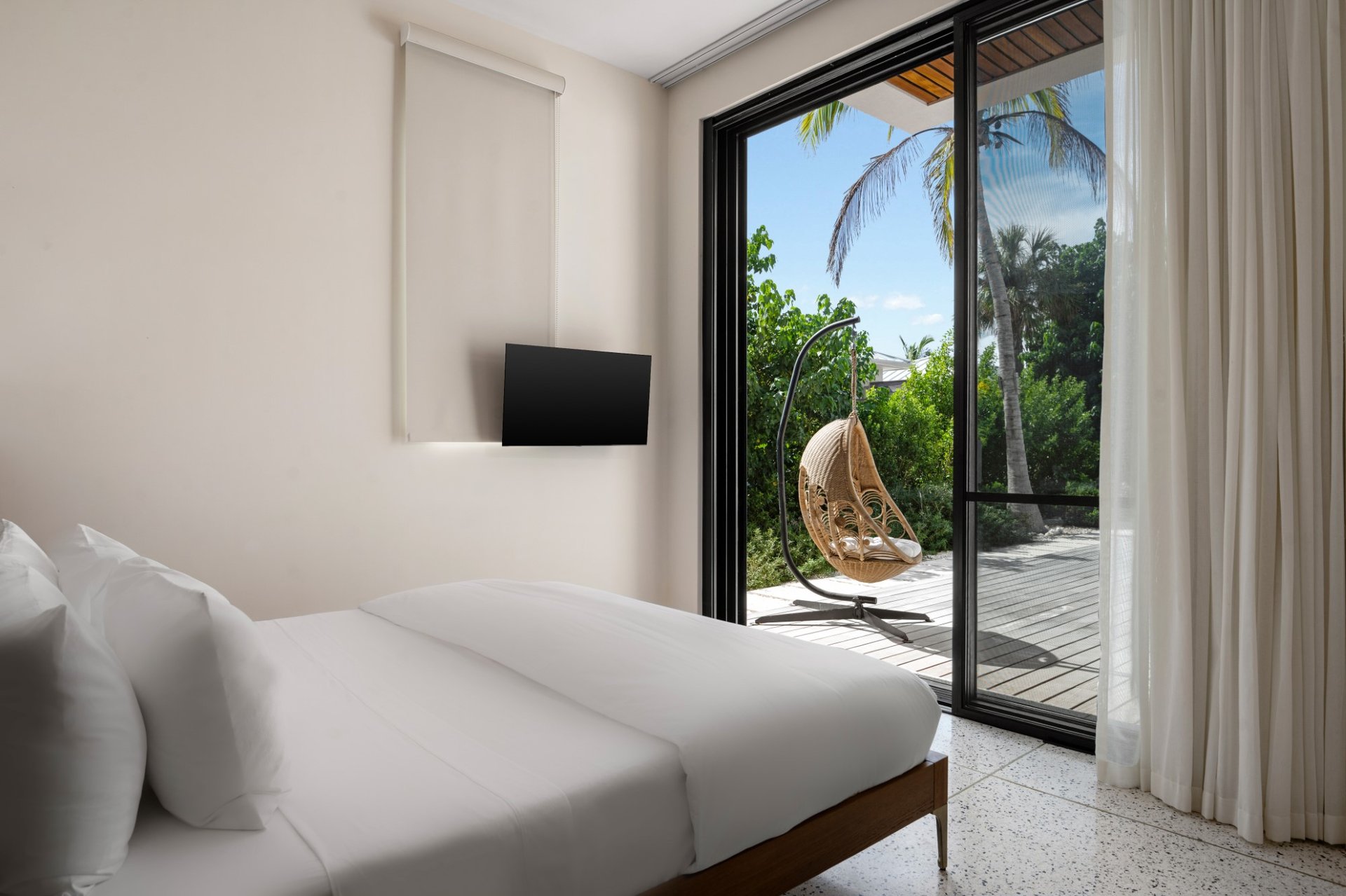 Villa Marahuyo, Grace Bay Beachfront Villa with Heated Pool and Butler Service - Photo 22