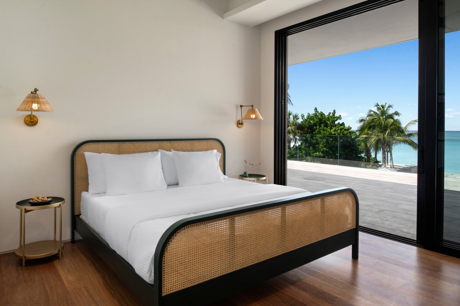 Villa Marahuyo, Grace Bay Beachfront Villa with Heated Pool and Butler Service - Photo 23