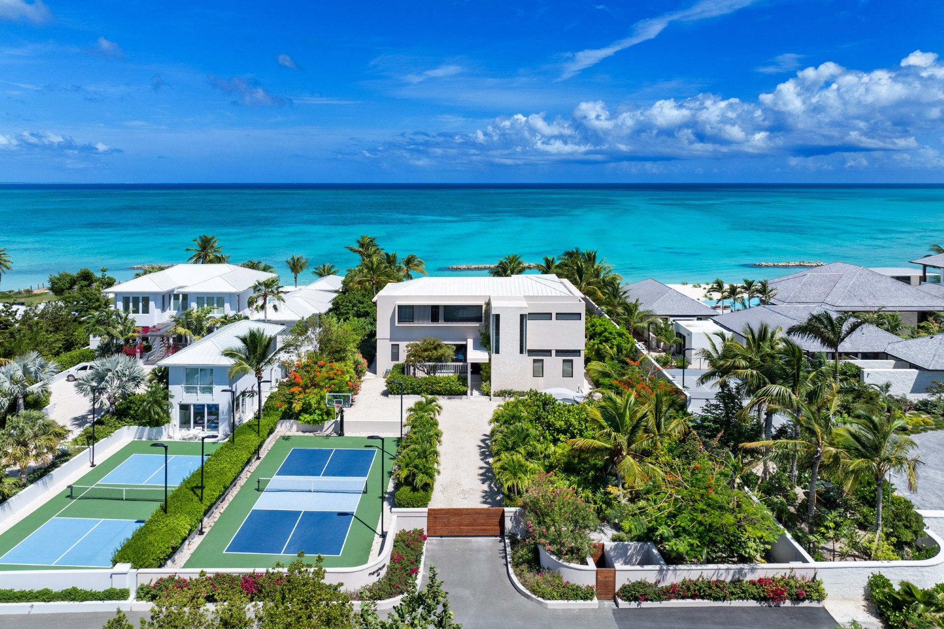 Villa Marahuyo, Grace Bay Beachfront Villa with Heated Pool and Butler Service - Photo 38