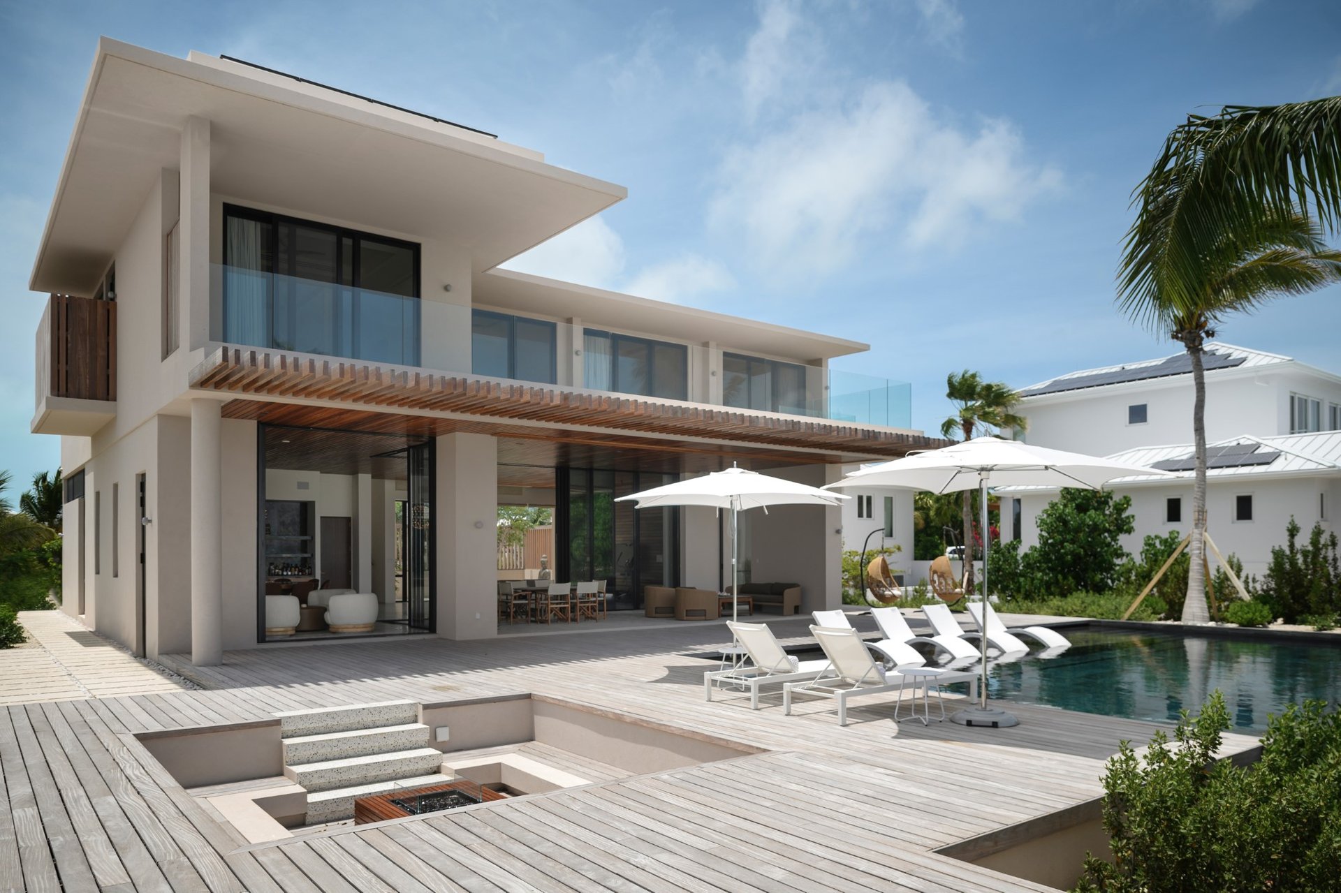 Villa Marahuyo, Grace Bay Beachfront Villa with Heated Pool and Butler Service Gallery 3