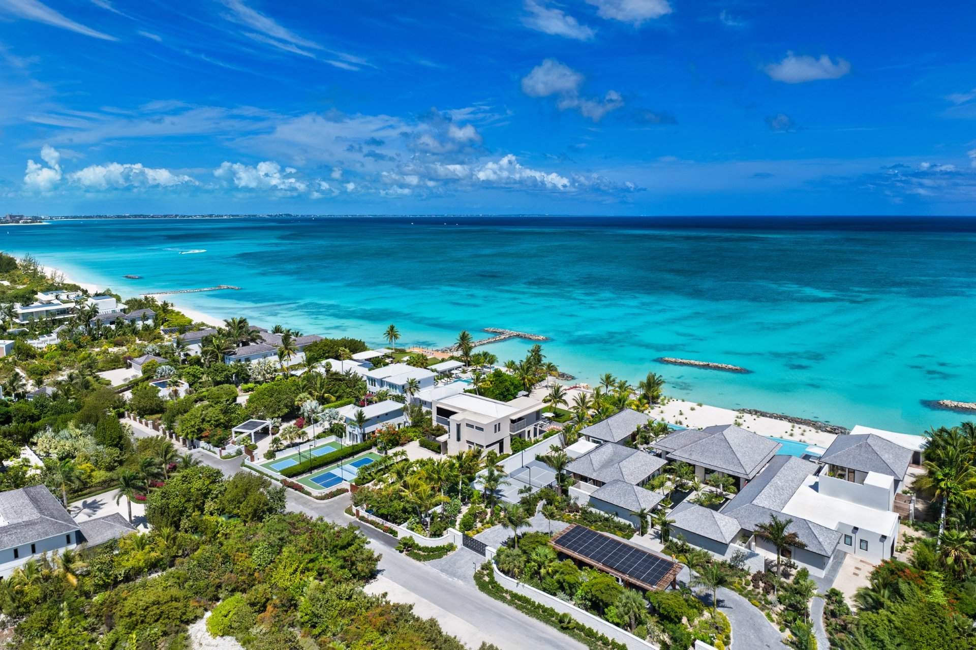 Villa Marahuyo, Grace Bay Beachfront Villa with Heated Pool and Butler Service - Photo 42