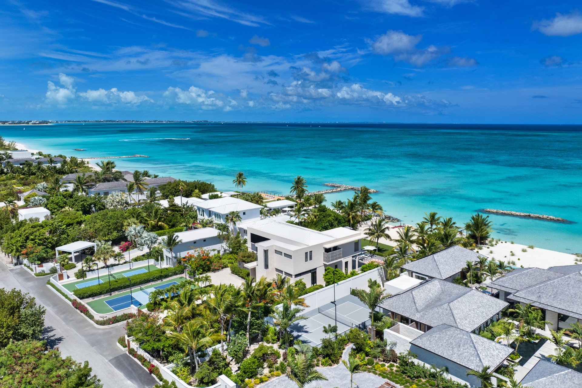 Villa Marahuyo, Grace Bay Beachfront Villa with Heated Pool and Butler Service - Photo 43