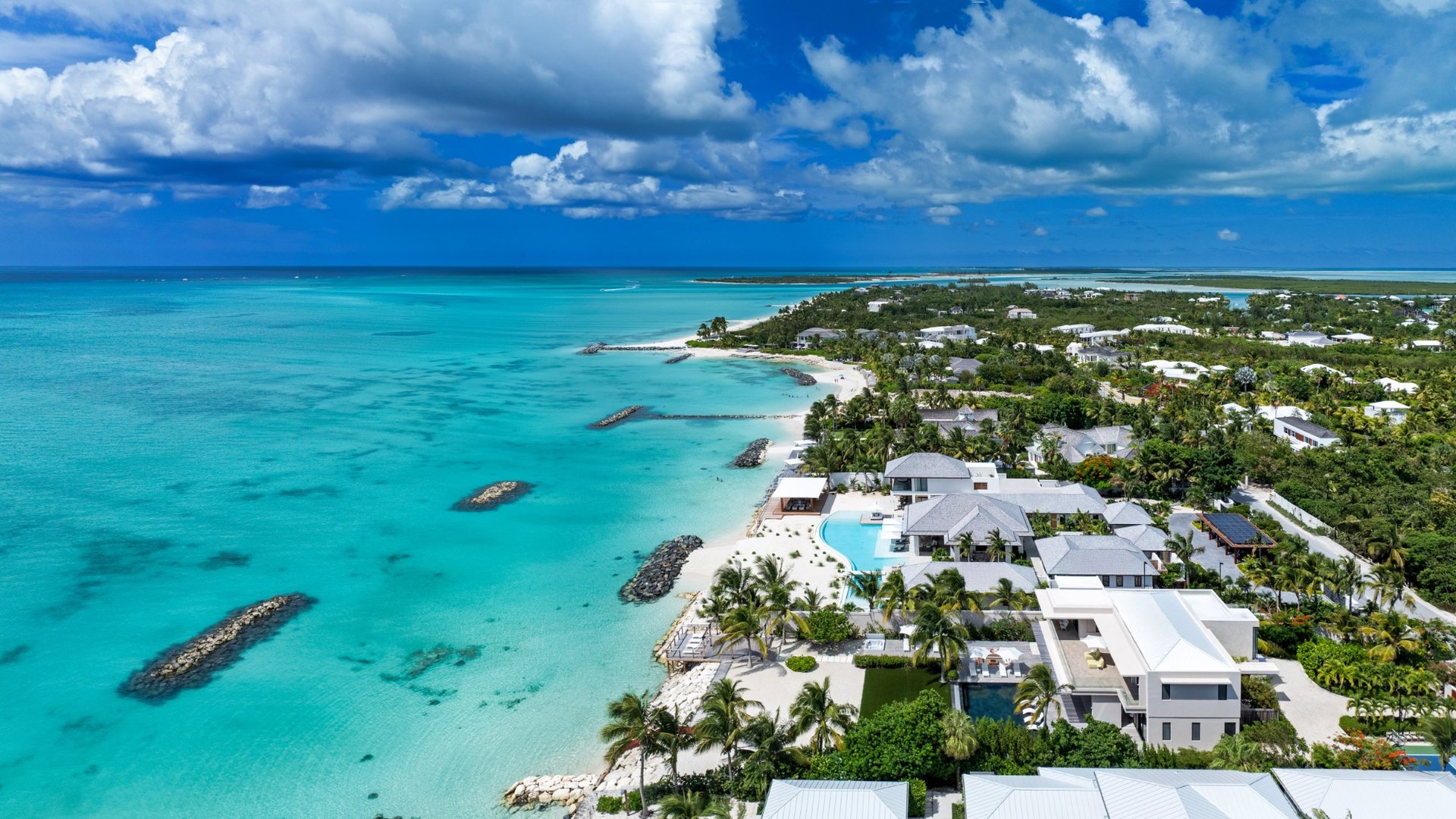 Villa Marahuyo, Grace Bay Beachfront Villa with Heated Pool and Butler Service - Photo 45