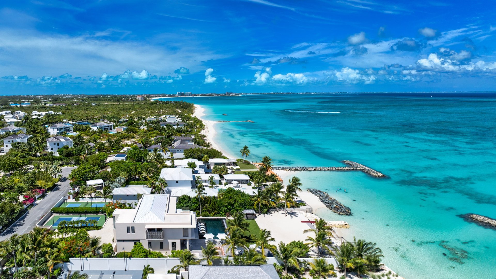 Villa Marahuyo, Grace Bay Beachfront Villa with Heated Pool and Butler Service - Photo 47