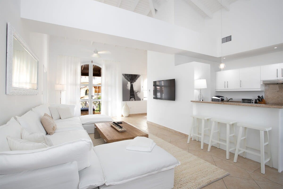 Marina 360, Top-Floor Waterfront Condo at Porto Cupecoy Main View